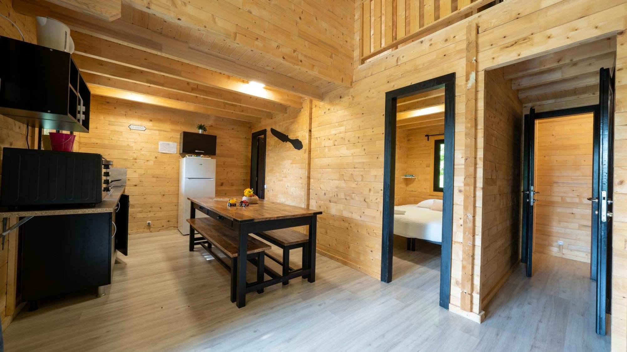 Le Village Des Monedieres Chamberet Экстерьер фото