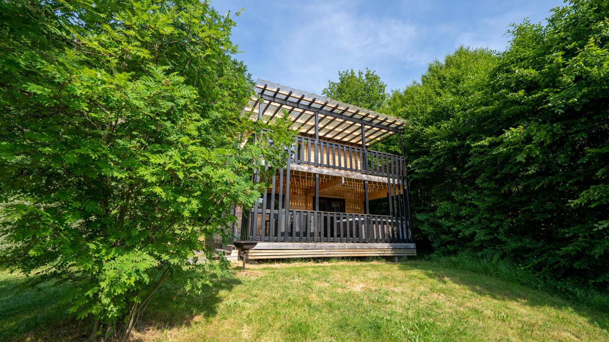 Le Village Des Monedieres Chamberet Экстерьер фото