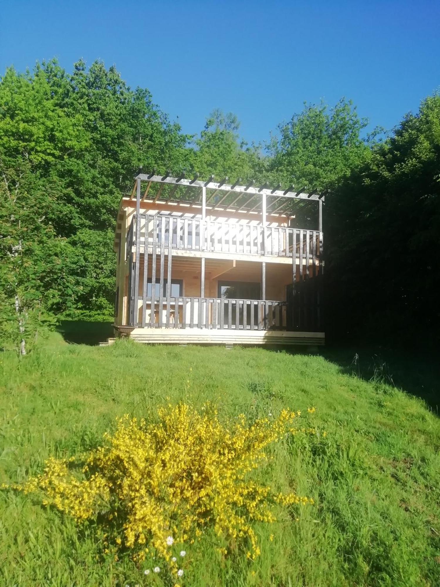Le Village Des Monedieres Chamberet Экстерьер фото