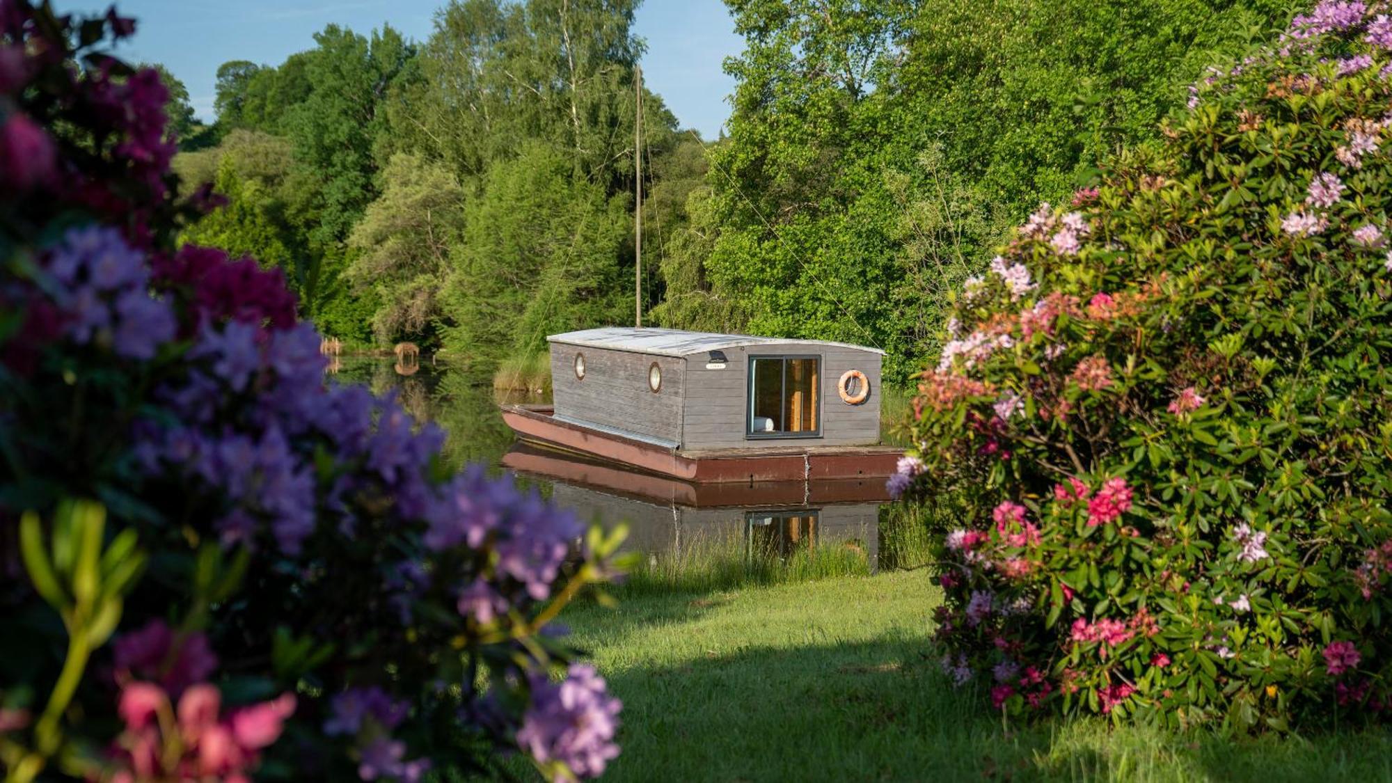 Le Village Des Monedieres Chamberet Экстерьер фото