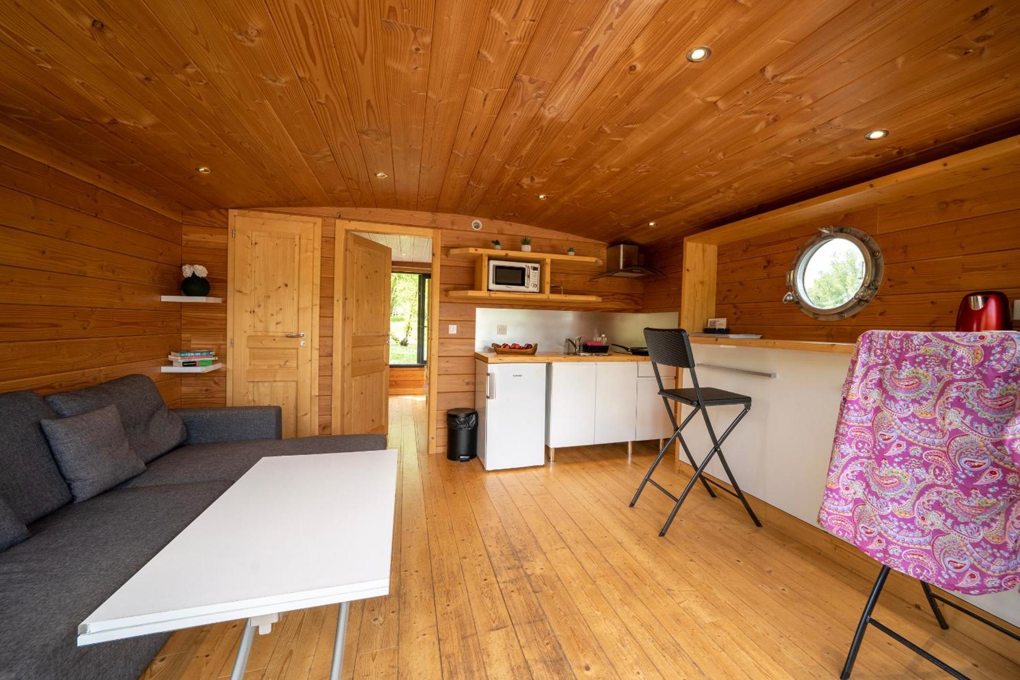 Le Village Des Monedieres Chamberet Экстерьер фото
